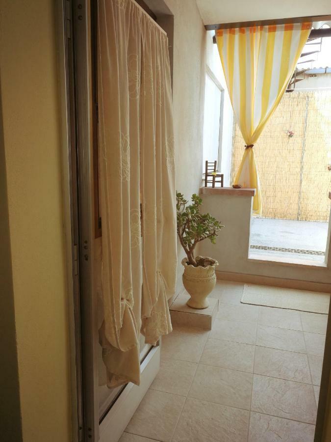 Vila Casa Debby Porto Torres Exteriér fotografie